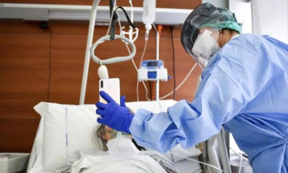 Κορονοϊός: Πότε μεταδίδεται πιο εύκολα από τη στιγμή που κάποιος κολλήσει